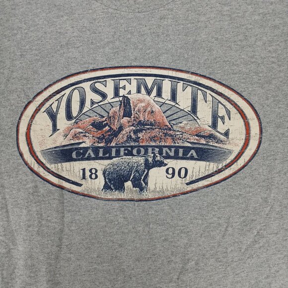 Yosemite California Bear Graphic Grey Tee - Picture 3 of 3